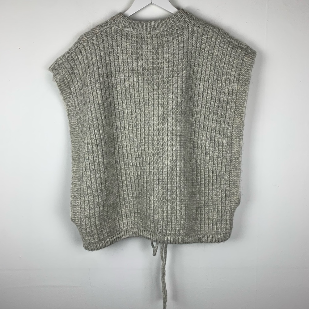 Universal Thread Sweater Vest One Size NWT - Picture 2 of 3